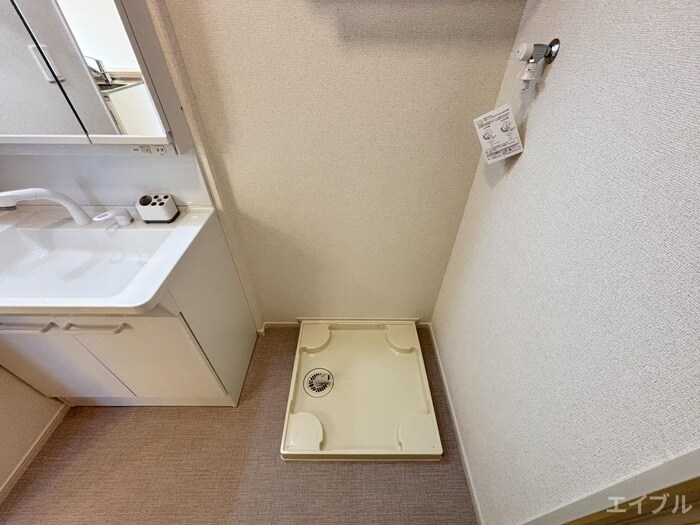 物件内観写真13　(洗濯機置場)