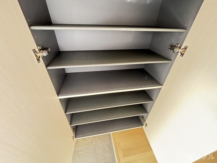 物件内観写真15　(靴箱)