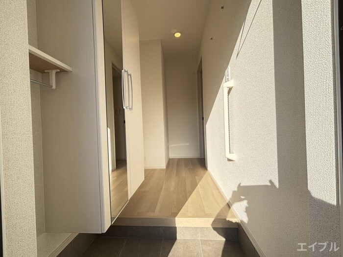 物件内観写真17　(廊下)