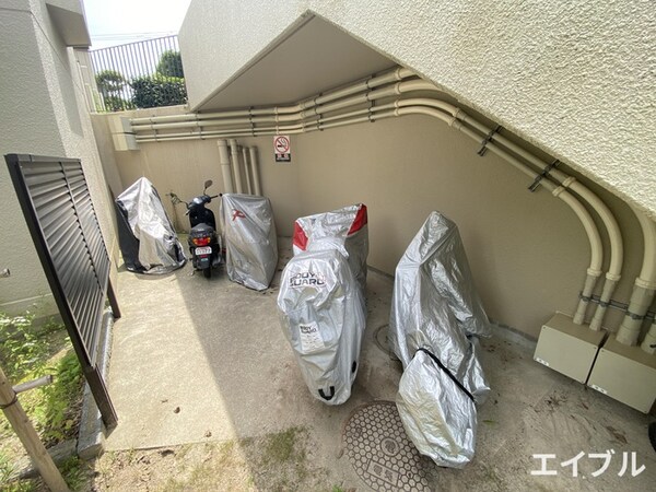 バイク置き場
