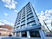 ロイヤルアミュ－ズの外観写真