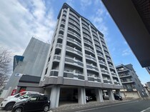 ロイヤルアミュ－ズの外観写真