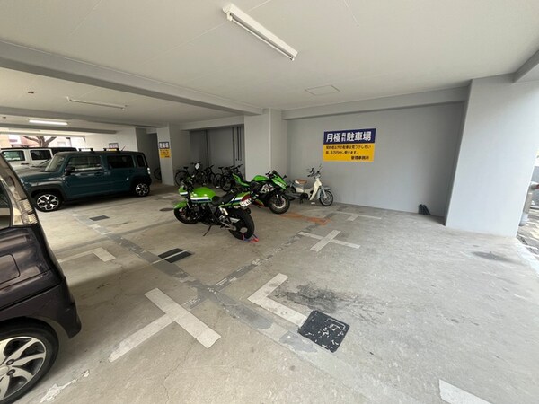 バイク置き場