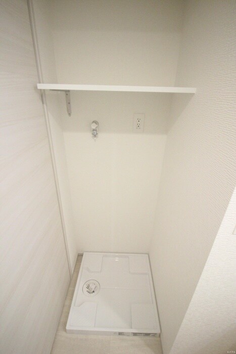 物件内観写真15　(洗濯機置場)