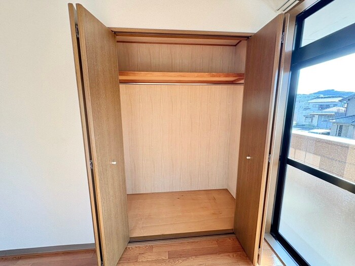 物件内観写真12　(収納)