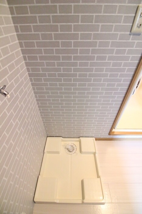 物件内観写真10　(洗濯機置場)