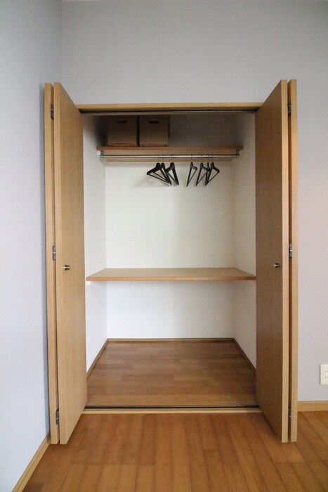 物件内観写真12　(収納)