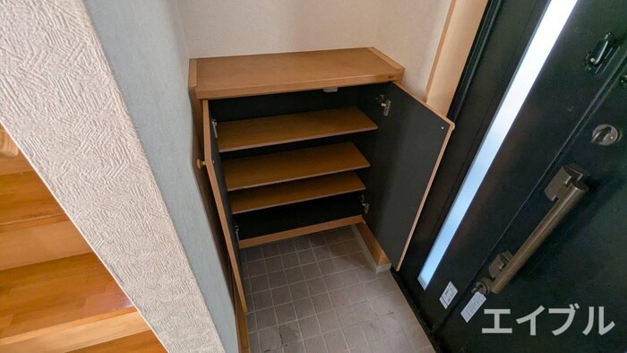 物件内観写真18　(靴箱)