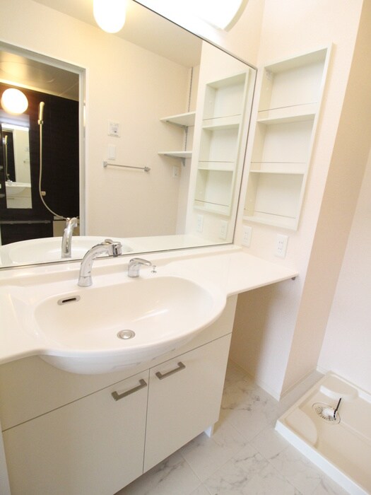 物件内観写真8　(洗面)