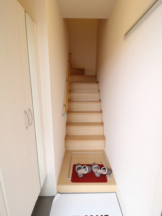 物件内観写真9　(玄関)