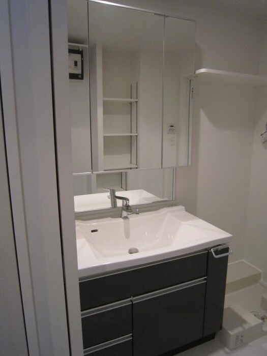 物件内観写真11　(洗面)