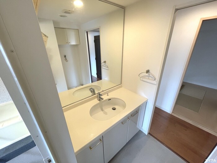物件内観写真15　(洗面)