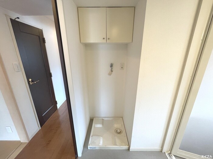 物件内観写真18　(洗濯機置場)
