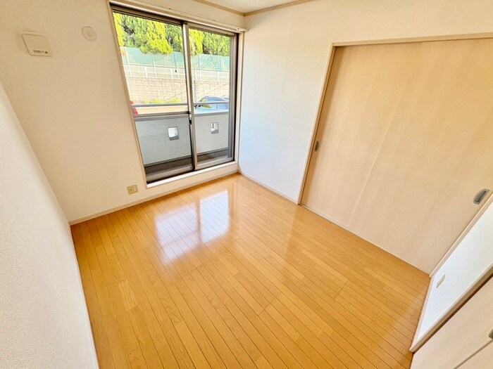 物件内観写真6　(居室)