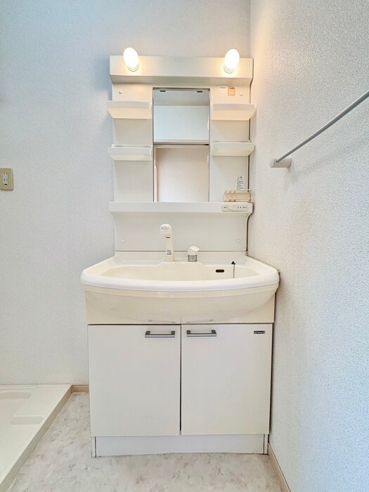 物件内観写真11　(洗面)