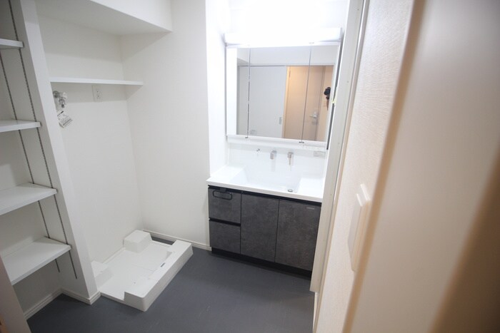 物件内観写真12　(洗面)