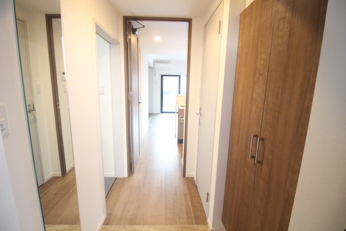 物件内観写真16　(廊下)