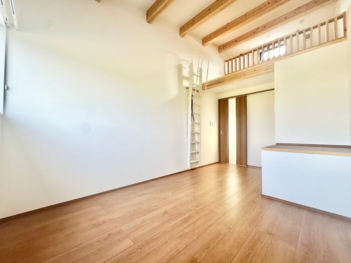 物件内観写真4　(居室)