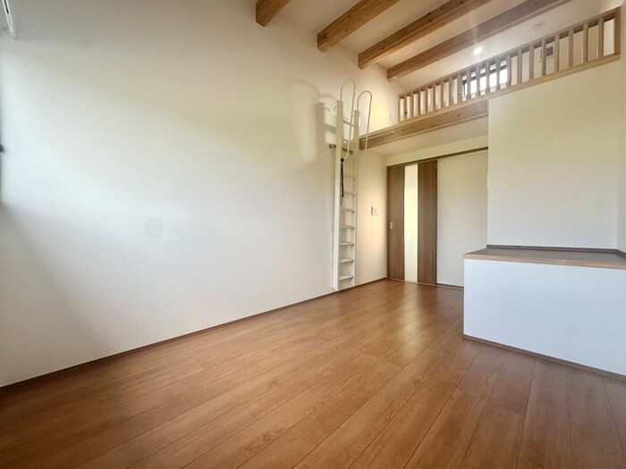 物件内観写真4　(居室)