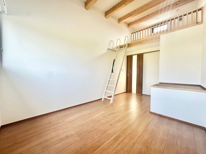 物件内観写真4　(居室)