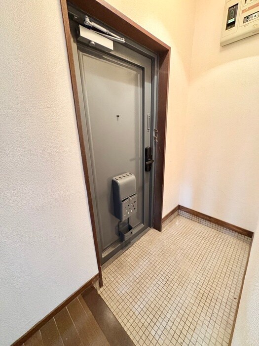 物件内観写真19　(玄関)