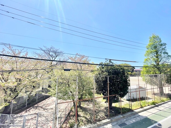 物件内観写真14　(室内からの展望)