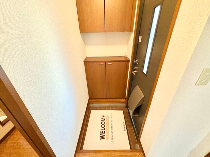 物件内観写真14　(玄関)