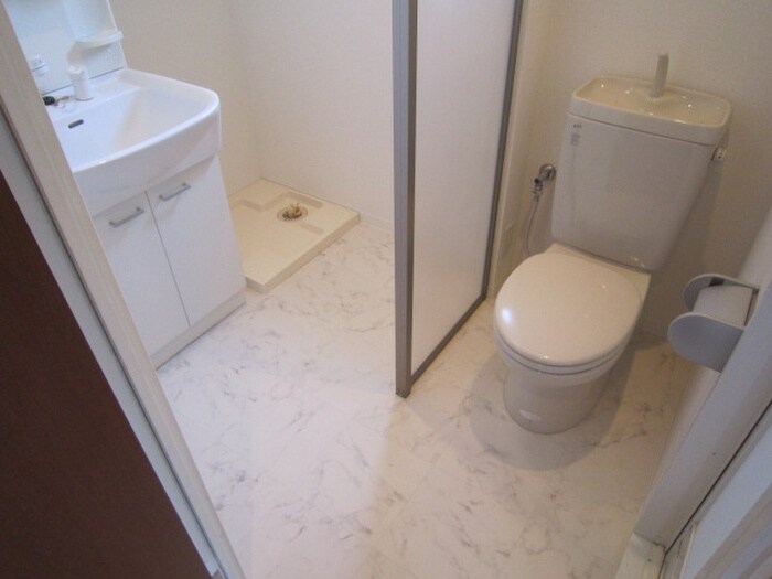 物件内観写真15　(トイレ)