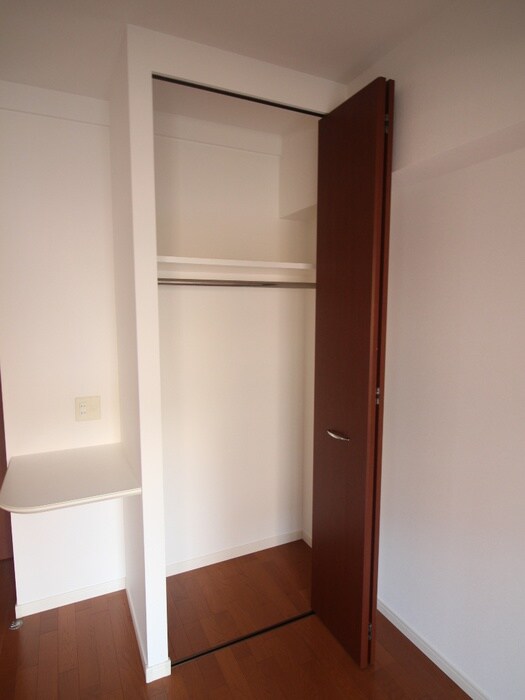 物件内観写真18　(収納)