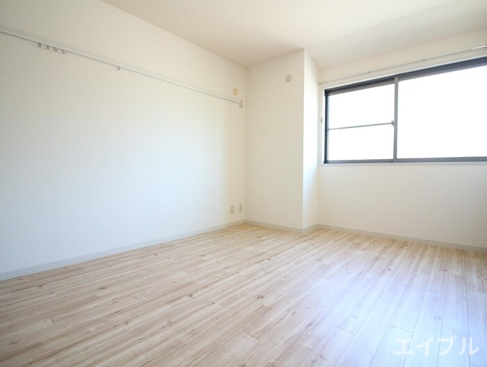 物件内観写真5　(居室)