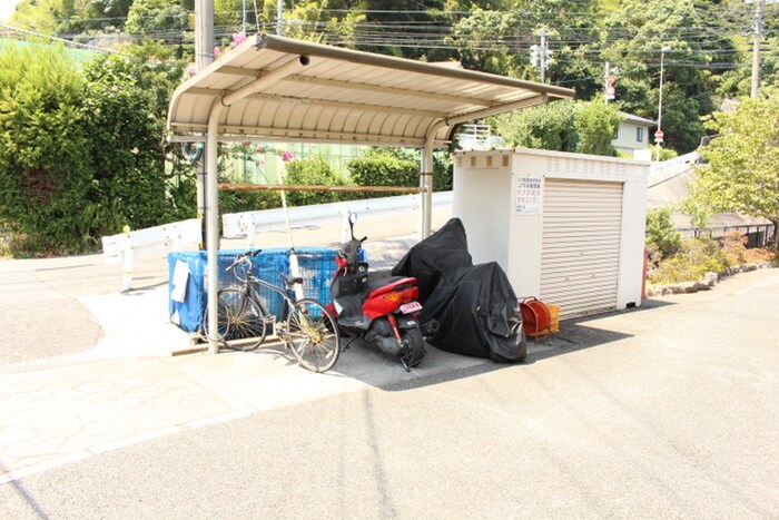 物件外観写真3　(駐輪場)