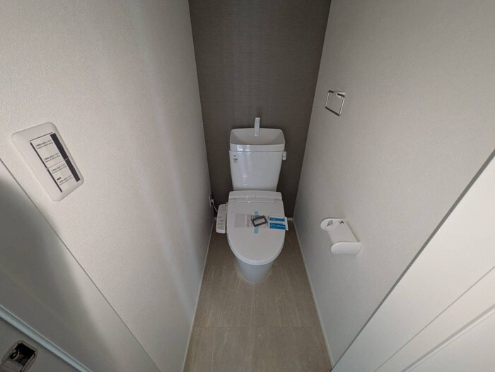 物件内観写真8　(トイレ)