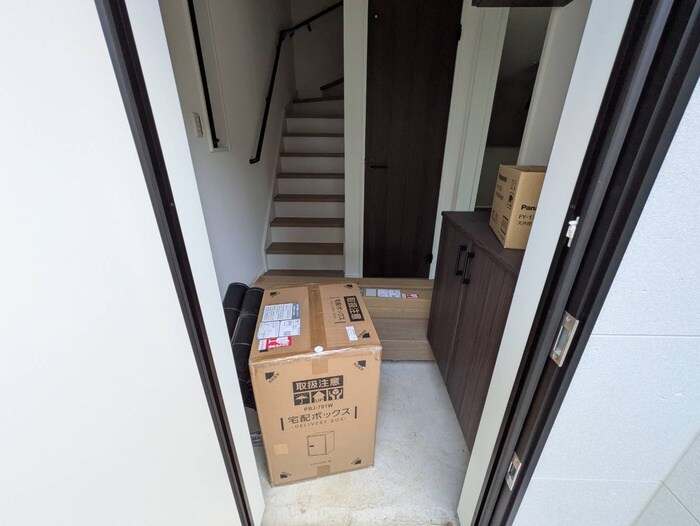 物件内観写真17　(玄関)