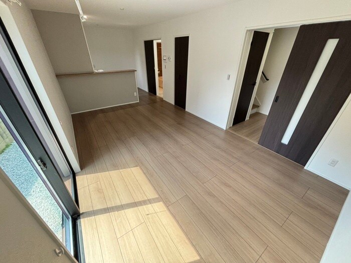 物件内観写真3　(居室)