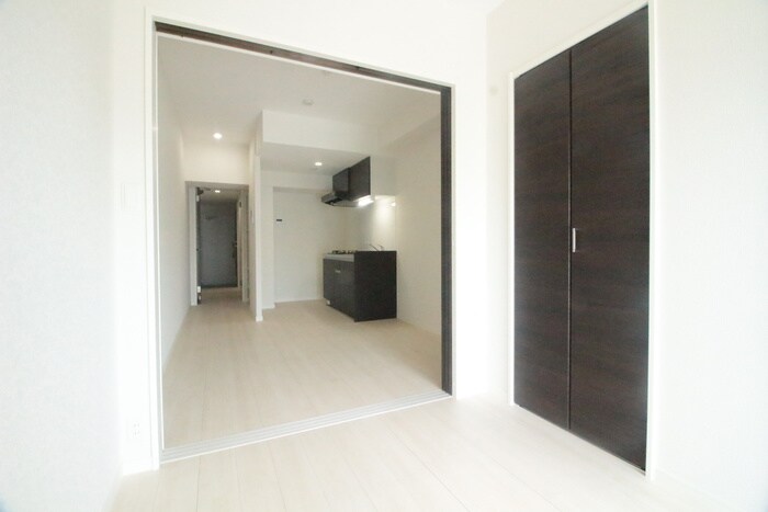 物件内観写真8　(居室)