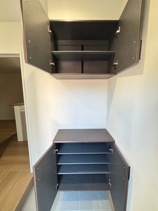 物件内観写真11　(靴箱)