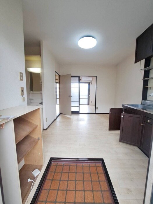 物件内観写真11　(玄関)