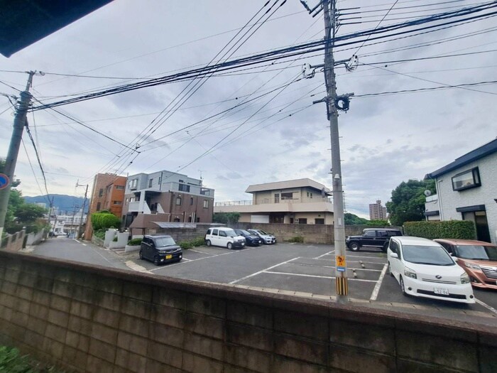 物件内観写真13　(室内からの展望)