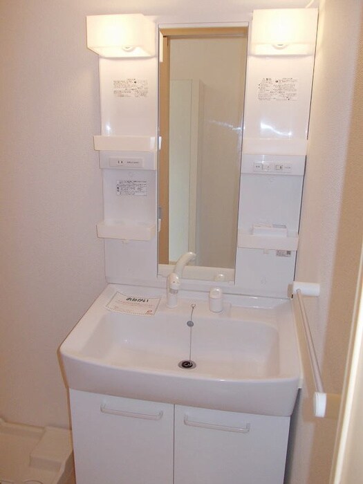 物件内観写真10　(洗面)