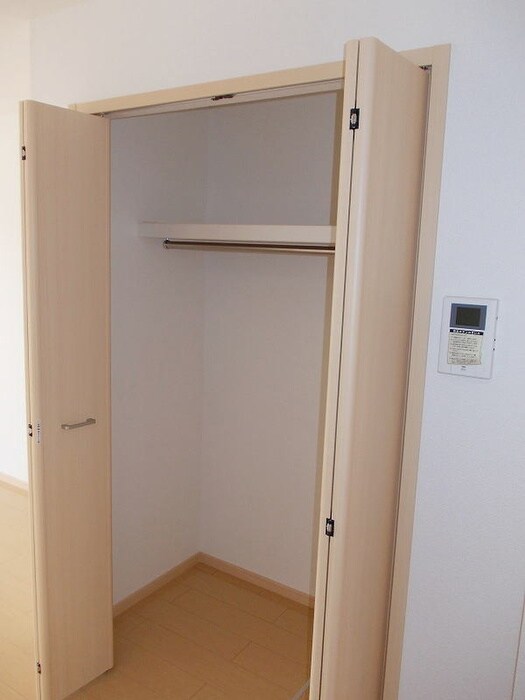 物件内観写真12　(収納)