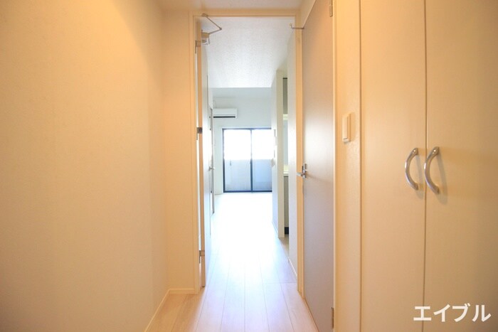 物件内観写真17　(廊下)