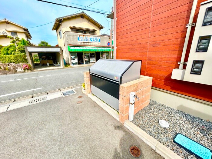 物件外観写真4　(建物設備)