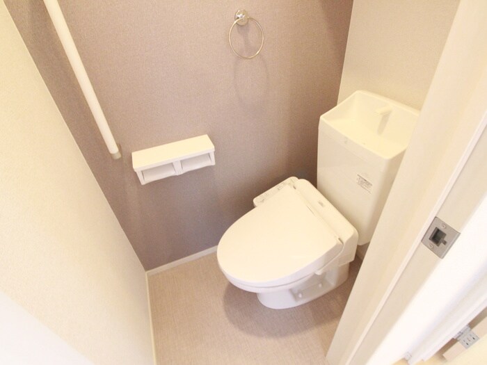 物件内観写真9　(トイレ)