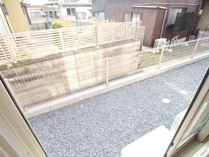 物件内観写真12　(室内からの展望)