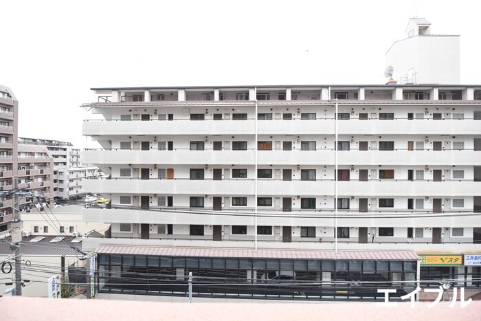 物件内観写真22　(室内からの展望)