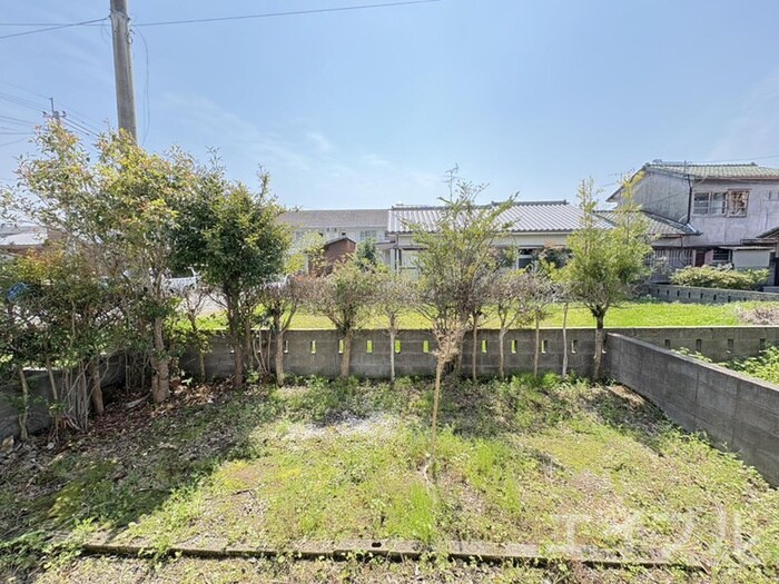 物件内観写真12　(室内からの展望)