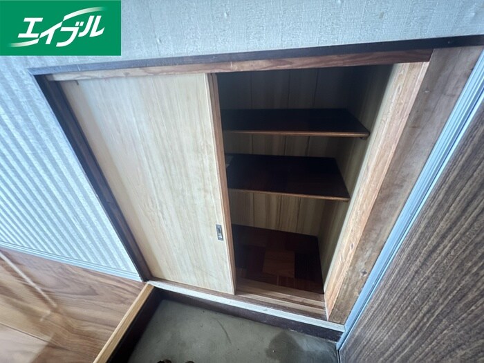 物件内観写真12　(靴箱)