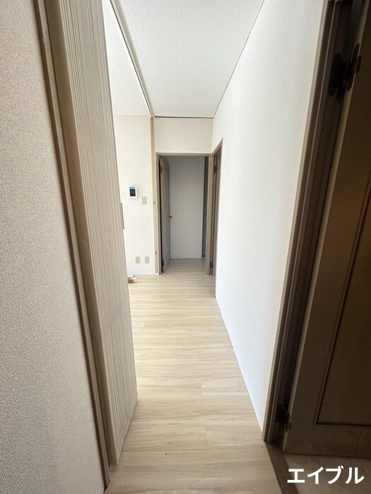 物件内観写真19　(廊下)