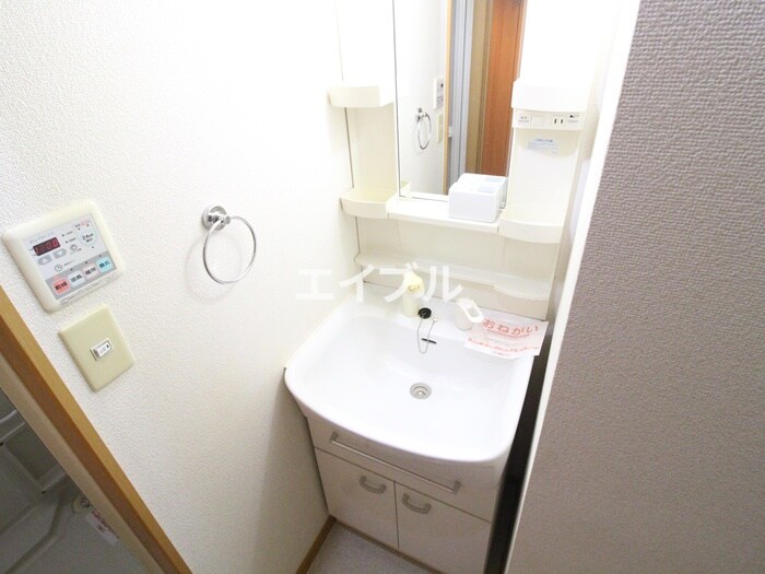 物件内観写真11　(洗面)