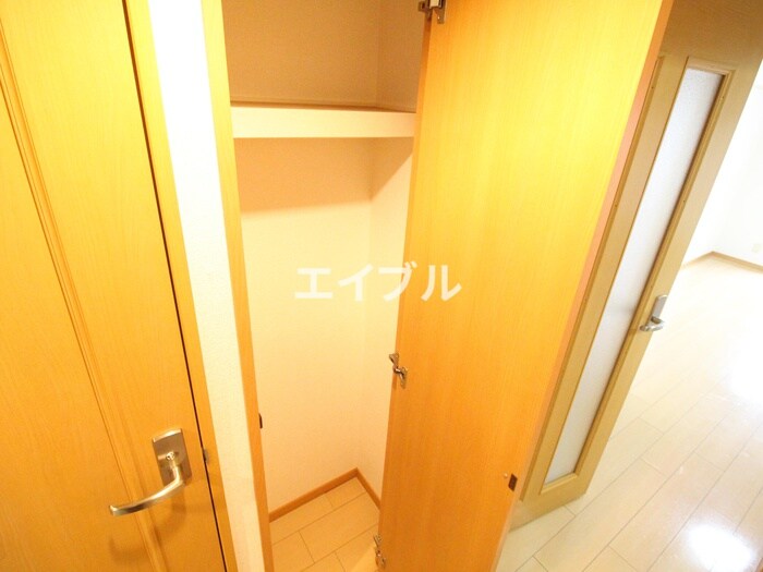 物件内観写真12　(収納)